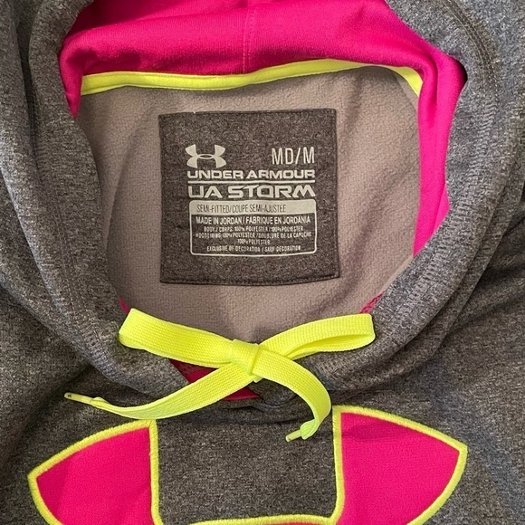 NWOT-UNDER Armour-Size M-UA Storm-Gray, Pink, & Neon Green Logo Hoodie - Picture 3 of 4